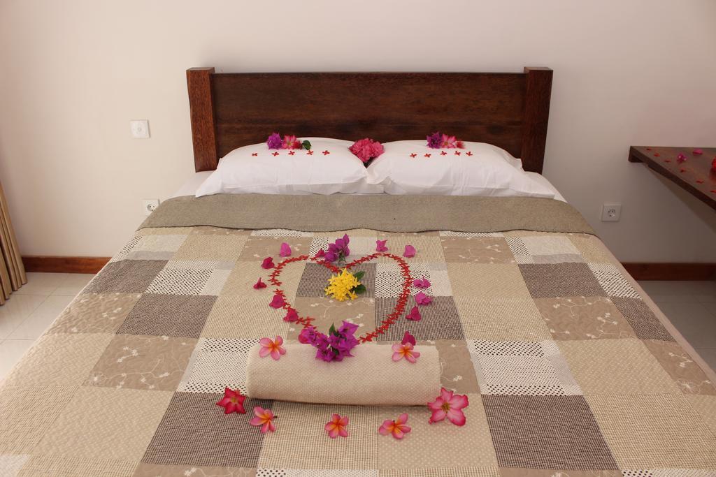 Kampoeng Senggigi Hotel Mangsit Екстериор снимка